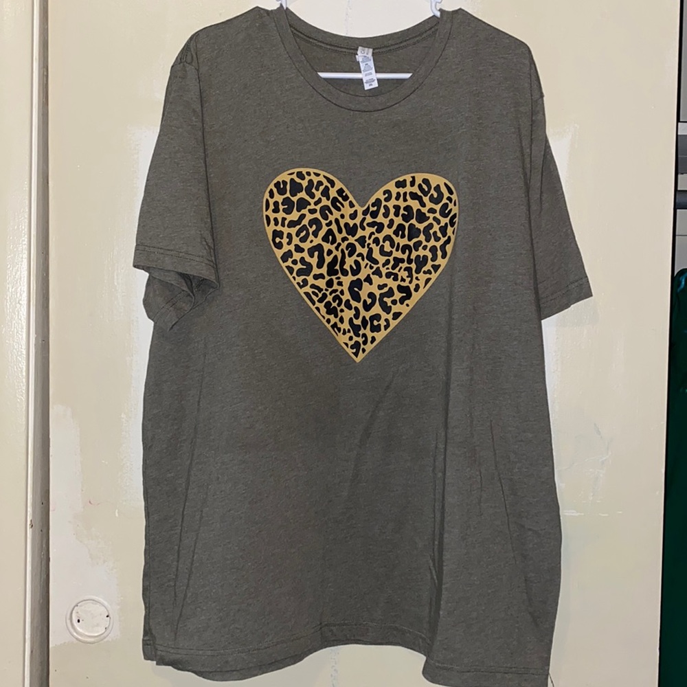 Bella + canvas tee